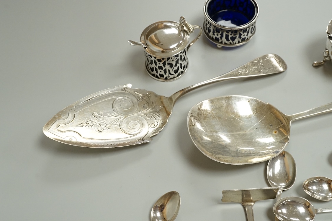 A George V silver salver by Alexander Clark & Co Ltd, of shaped circular form, with shell and scroll border, Birmingham, 1931, 27cm, 16oz.
